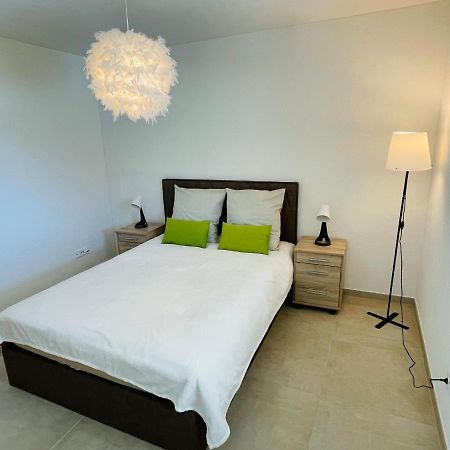 Central Apartment , Free Parking 洛迦诺 外观 照片
